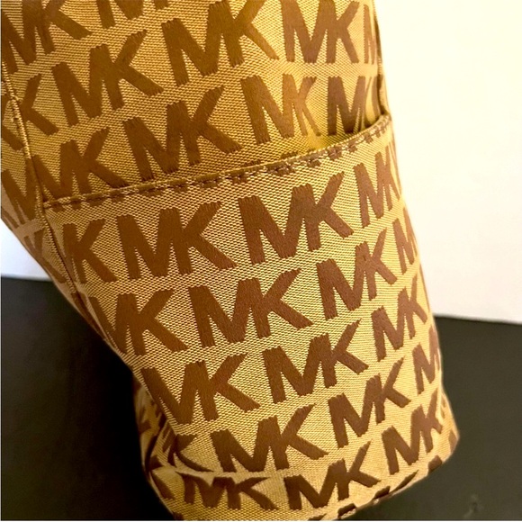 Michael Kors Brown Signature MK Tote - Picture 12 of 15